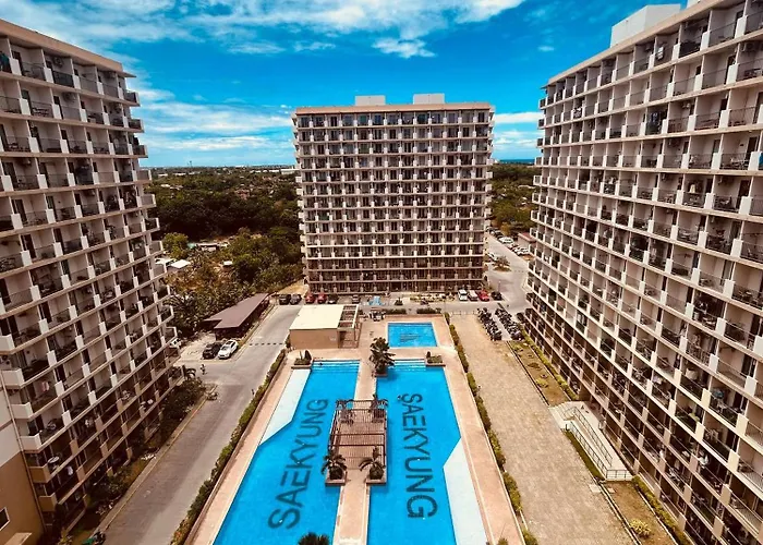Pool-view Near Airport Saekyung Village Phase 3 Guest house